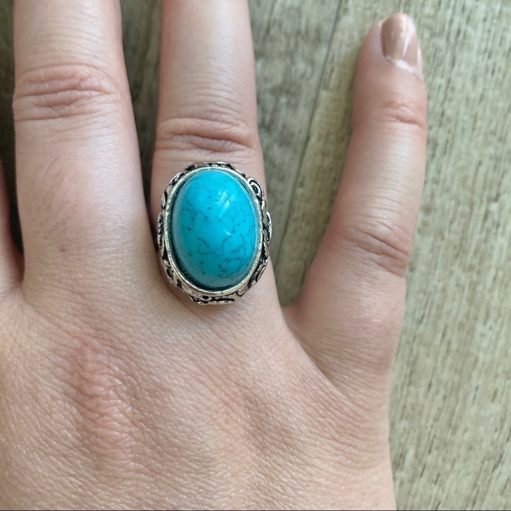 Turquoise stone statement silver ring - Picture 15 of 16